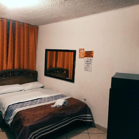Hostal Ajavi Del Sur Quito Exterior foto