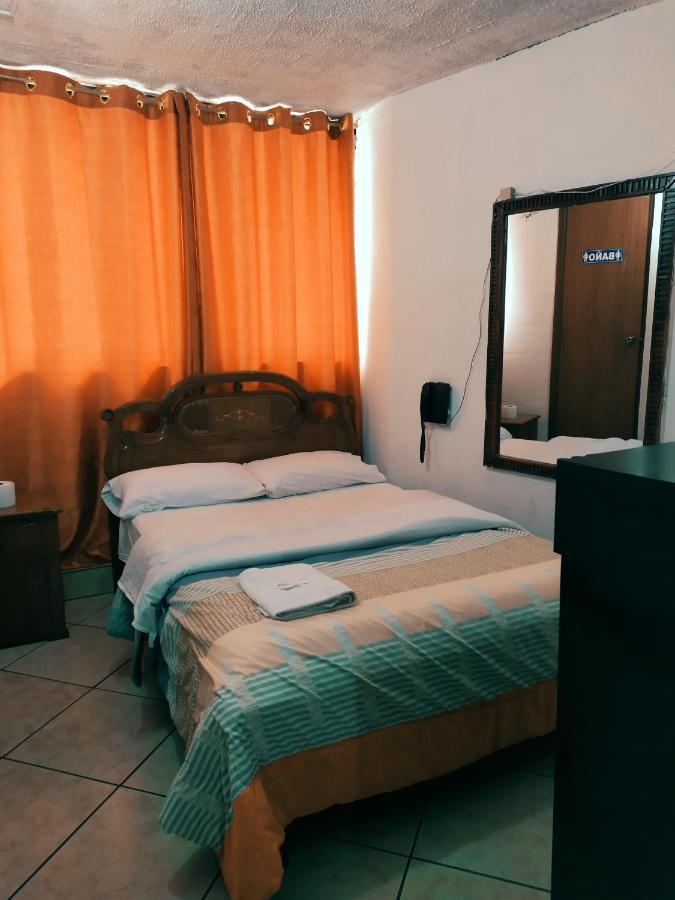Hostal Ajavi Del Sur Quito Exterior foto