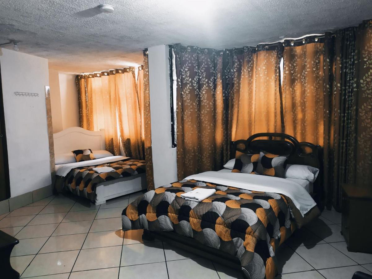 Hostal Ajavi Del Sur Quito Exterior foto